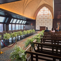 自然光が入る挙式会場