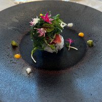 湯霜漬けまぐろ　紫蘇しゃり 彩り野菜山葵漬け　マスタード塩麴