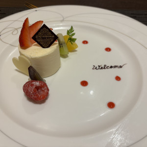 いちごが上に乗ったムース。甘すぎなくて上品な味。|770307さんのステラ・デル・アンジェロの写真(2533278)