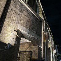 夜の建物