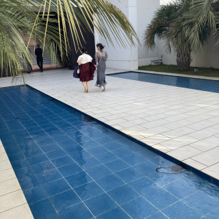 チャペルに続く道です