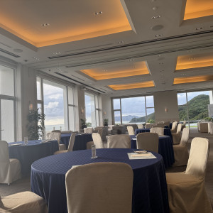 披露宴会場も海全体が見えて、とても綺麗です！|770428さんのHOTEL GREGES（オテルグレージュ）の写真(2533978)