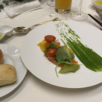 鱒と愛知県産野菜、抹茶なソース