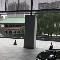 ロビー玄関