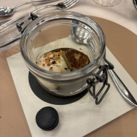 フカヒレとポーチドエッグ