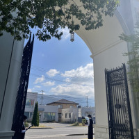 入り口の門