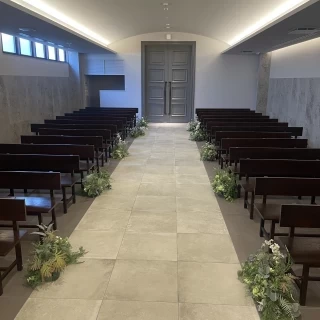 1つ目の会場のチャペルのバージンロード