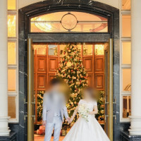 ホテルエントランス。時期的にクリスマスツリーがあり綺麗でした