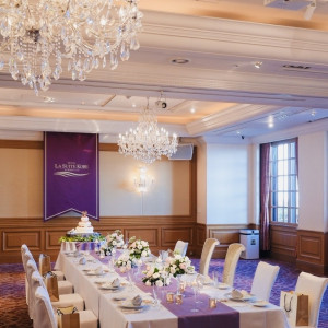 食事会として1つのテーブルで新郎新婦も同席しました。|770647さんのホテル ラ・スイート神戸ハーバーランドの写真(2538426)