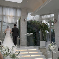 真っ白な式場で、とても綺麗でした。