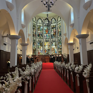 天井が高く、オープンで荘厳なチャペルが素敵でした。