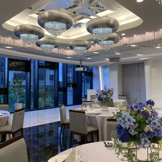 ポップな会場