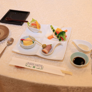 前菜です。
とても美味しいです。