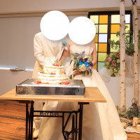 ケーキ入刀の様子です。
生ケーキを使用してます。