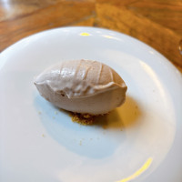 いちじくのアイスクリーム。甘すぎず口当たりが上品。