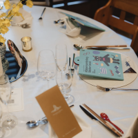 リネンの色やナプキンの畳み方もフローリストさんと相談できます