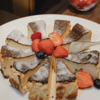 シグネチャーでもあるチーズケーキはぜひと新郎と決めていました