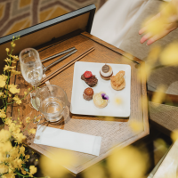 高砂席では、前菜とデザートをいただく方法を選びました。