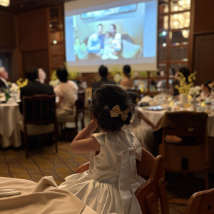 オープニング、プロフィール、ゲスト紹介と全てムービーで演出|771011さんのオリエンタルホテル 神戸・旧居留地の写真(2540763)