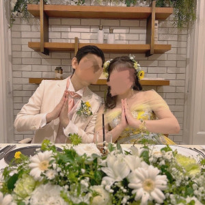 メインテーブル装花はこの華やかさでいちばん安いプランでした！|771096さんのロザンジュイア広尾迎賓館（LOSANGEIA）の写真(2537867)