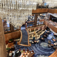 入った瞬間の開放的なロビー。
写真を撮るととても華やかに！