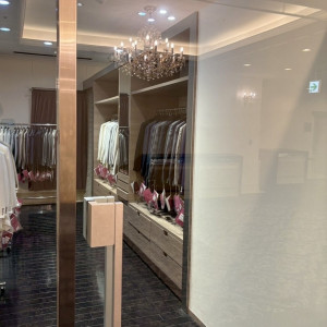 式場にドレスサロンとともに併設されてるタキシードサロン。|771144さんのウェディングスホテル・ベルクラシック東京の写真(2538409)