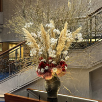 入口の受付前のお花は圧巻です。