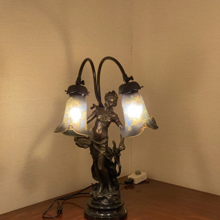 レトロな照明器具がとても綺麗です。