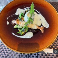 前菜のエビがとてもサクサクで美味しいかったです。