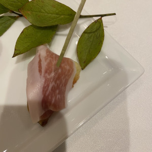 イチジクに生ハムが乗せられてとても美味しいかったです。|771274さんのレストランひらまつ博多の写真(2553867)