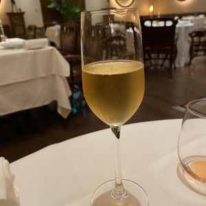 スパークリングワインがとても美味しいかったです。|771274さんのレストランひらまつ博多の写真(2553868)