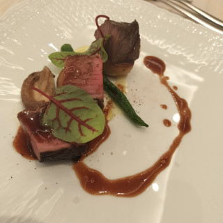 メインの牛ステーキ