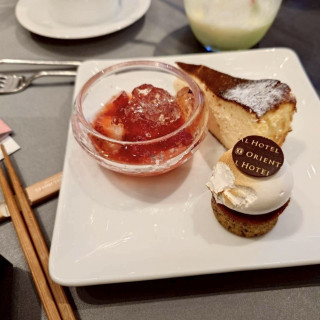 デザートビュッフェのケーキ