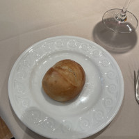 メインディッシュと共に食べるパン