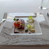 試食、お肉料理