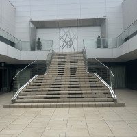 ここでゲストにフラワーシャワーをしてもらえたら素敵だと思う。