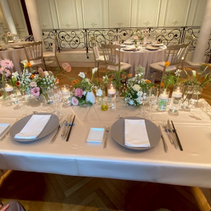 横長の会場でゲストが近い|771552さんのラ・バンク・ド・ロア(横浜市指定有形文化財)の写真(2539820)