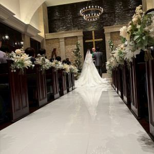 ヴァージンロードを歩き終えた後|771553さんのアーカンジェル迎賓館（宇都宮）/テイクアンドギヴ・ニーズウェディングの写真(2552662)