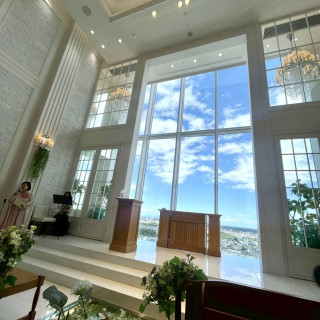 晴れてると映ます。