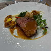 メインのお肉料理。