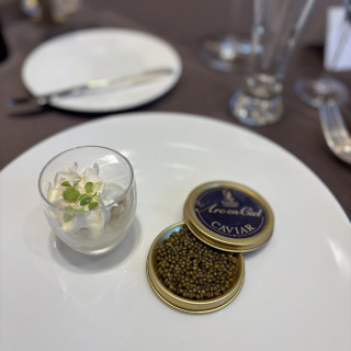 キャビアをこんなに贅沢に食べたのは初めてです!