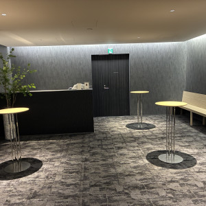 チャペルの前の待機場所|771802さんのMIRAIE Wedding(ミライエウエディング)の写真(2540982)