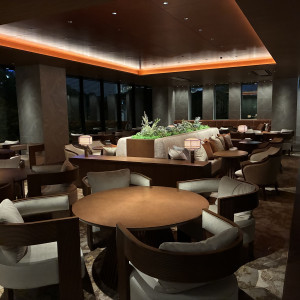 3つ目の披露宴会場へ行くまでの待機場所|771802さんのTIAD, オートグラフ コレクション（ティアド, オートグラフ コレクション）の写真(2544322)