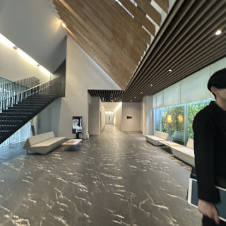 バリアフリーのロビー。