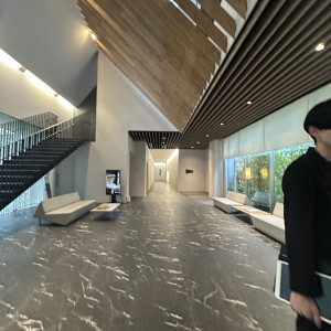 バリアフリーのロビー。|771817さんのMIRAIE Wedding(ミライエウエディング)の写真(2541078)