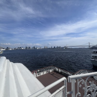 3階デッキから船首チャペル見下ろし