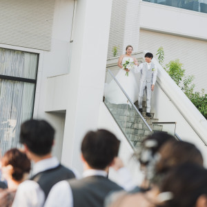 披露宴入場|771880さんのコットンハーバークラブ(横浜)/テイクアンドギヴ・ニーズウェディングの写真(2541550)