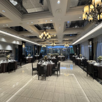 色味がオシャレでした。ただし、モニターが後方にしかないです。