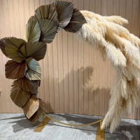 挙式会場前のロビー装花