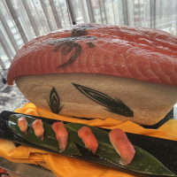 ケーキ入刀の代わりにお寿司を用意してもらいました